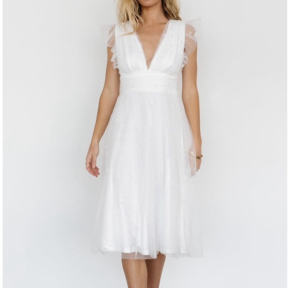 Soieblu White Flutter Sleeve Midi Dress | Chiara Shimmer Midi Dress | White